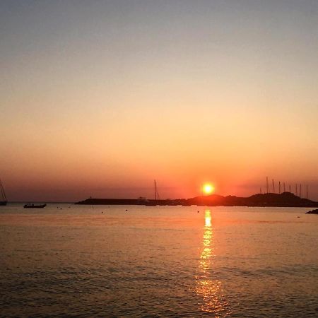 Casa Vacanza Costa Rossa Vista Mare Trinita d'Agultu e Vignola Экстерьер фото