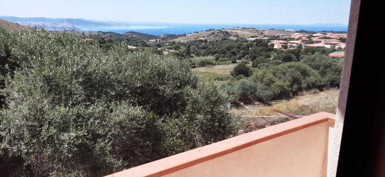 Casa Vacanza Costa Rossa Vista Mare Trinita d'Agultu e Vignola Экстерьер фото