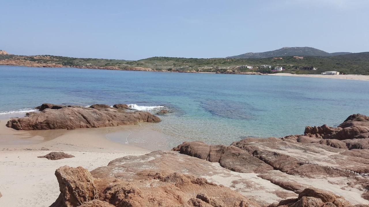 Casa Vacanza Costa Rossa Vista Mare Trinita d'Agultu e Vignola Экстерьер фото